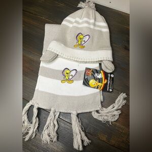 Looney Tunes Tweety Bird Scarf and Hat Set Kids Size One Size